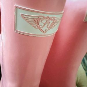 Forever Young NWT ladies size 9 pink rain boots